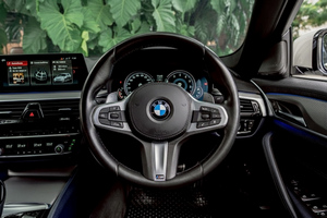 Аренда авто BMW 530e M Sport(19-23) - фото 14